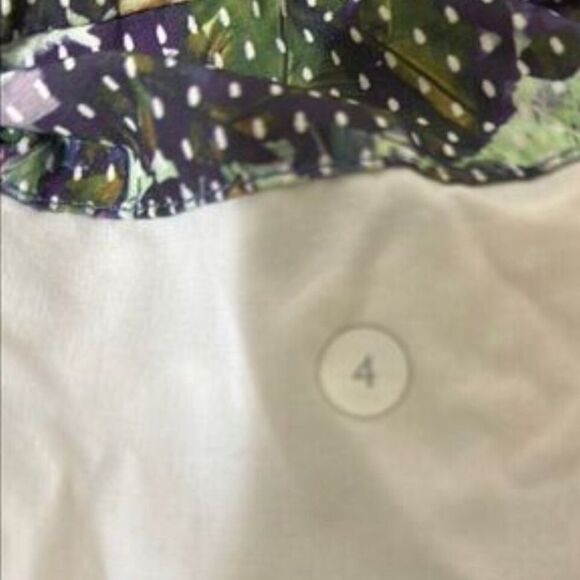 Lululemon Spring Break Away Short in Floral Sport White Multi - Picture 12 of 12